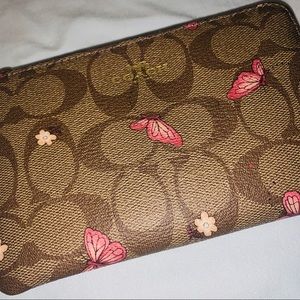 Wristlet! Coach NWT! Butterfly 🦋 Edition